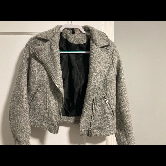H&M biker jacket. Used once. Grey color size S. - Picture 3 of 3